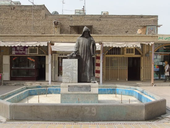 Iran - Isfahan - Armenischer Mönch im Jolfa Stadtteil