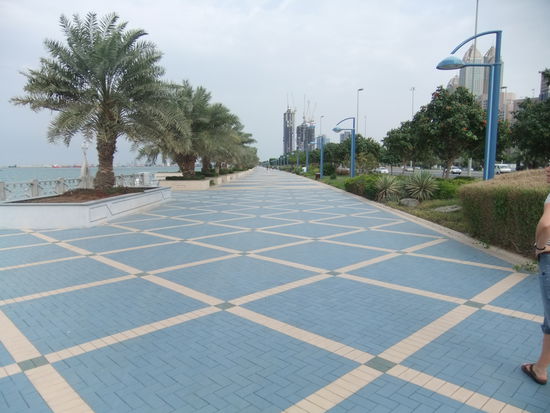 VAE - Abu Dhabi - Strandpromenade (Coerniche)