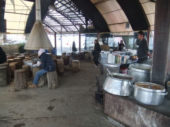 Iran - Zwischen Karj und Chalus - Alborz Gebirge - Uriges Restaurant