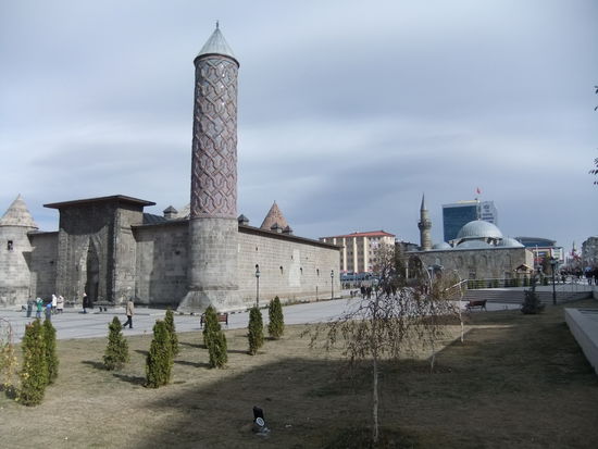 Türkei - Erzurum - Cifte-Minare-Medrese und Große Moscheen