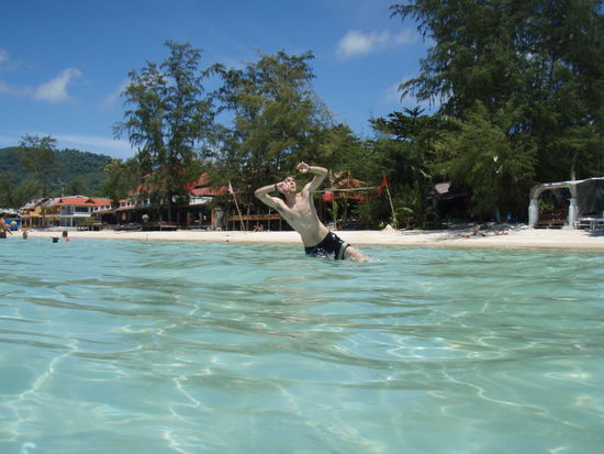 Aektschnwiesel! Fliegenfaenger, Schattenboxer oder Poser? Richtig: POSER.