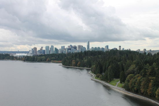 Downtown von Vancouver von der anderen Uferseite