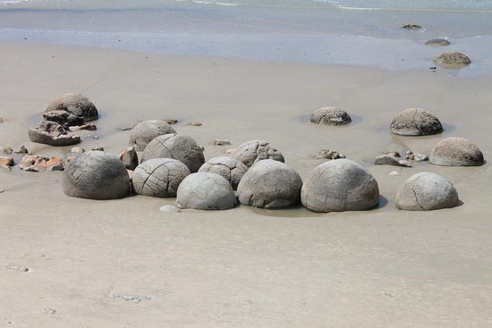 Moeraki Boulders