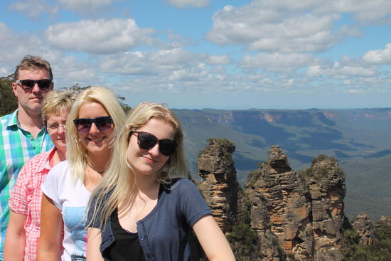 Familie vereint - Hintergrund Three Sisters