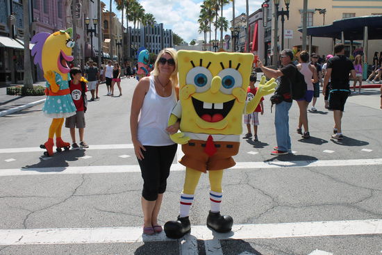 Franzi mit ihrem gelben Liebling in den Universal Studios