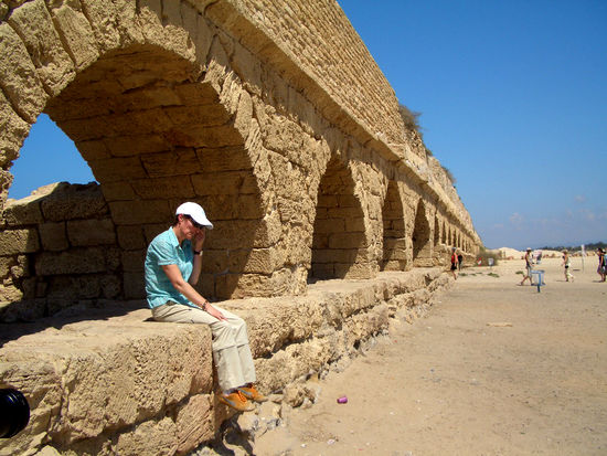 Etwas ausruhen am Aquädukt