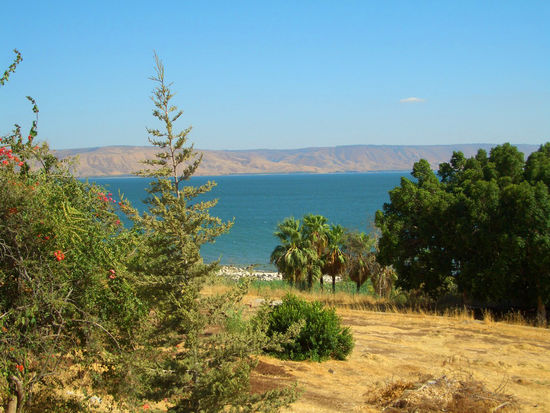 Blick vom Berg der Seligpreisung über den Kinnaret (See Genezareth) Richtung Jordanien
