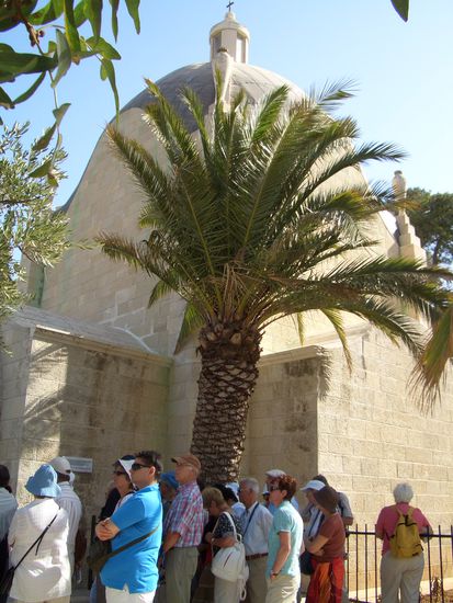 Dominus flevit (Der Herr weinte!)
Kirche in Form einer Träne