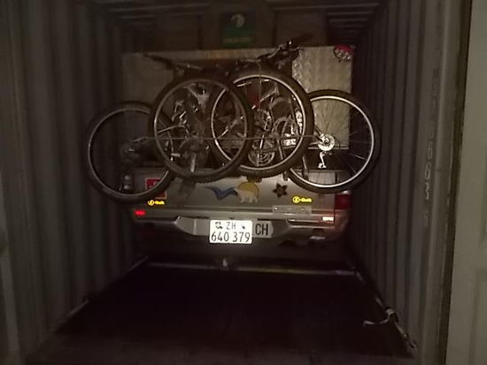 Emma im Container