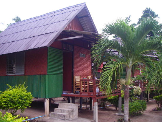 unser bungalow... mal ohne kakerlaken (12.-/nacht)