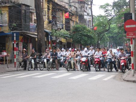 Hanoi: 4 Mio Einwohner und 3 Mio Mopeds