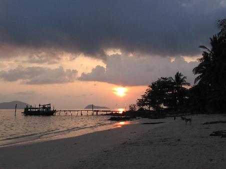 Sonnenaufgang an unserem Strand