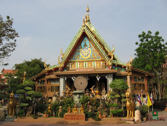 Villa Kunterbunt, vorne rechts der "kleine Onkel" und wer genau hinschaut findet auch irgendwo "Herrn Nilsson"