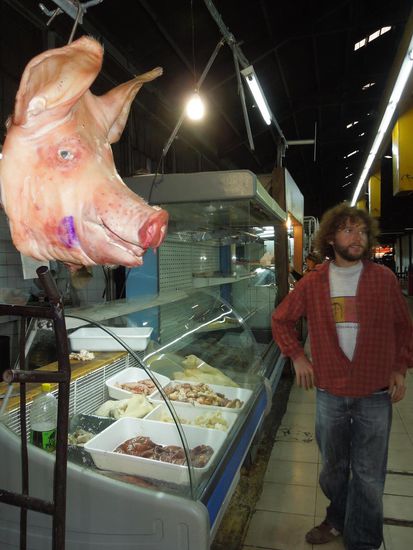 Mercado Central - Was darf`s sein? Kutteln, Hirn, Herz oder ein ganzer Schweinskopf vielleicht?