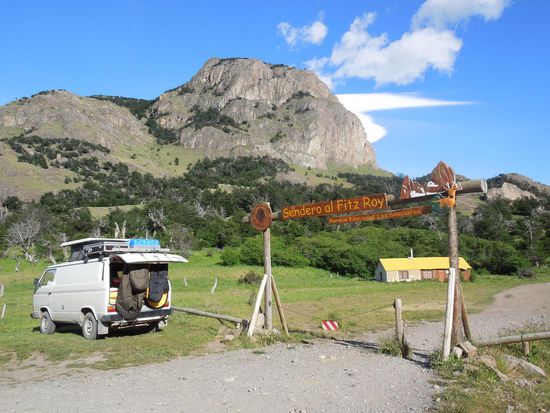 Während morgens das Schlafzimmer gelüftet wird, sitzen wir im Wohnzimmer beim Kaffee, der in der Küche zubereitet wurde und besprechen unser Tagesziel