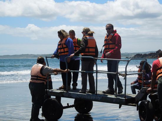 Mit Schwimmweste gings ab auf's Boot