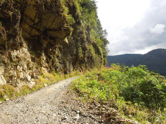 Rechts wartet der Abgrund ...