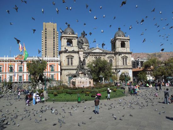 Plaza Murillo mit vielen Tauben