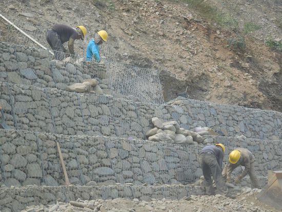 Bei Handarbeit gehts nur bedingt schnell vorwärts ...