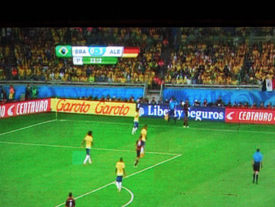 Innerhalb von Minuten verwandelte sich die zuvor euphorische Stimmung in unglaubwürdige Stille ...