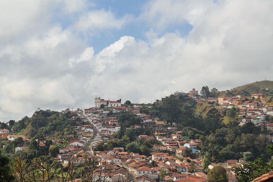 ... im "am Hang liegenden" Ouro Preto