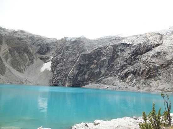 die glasklare Laguna 69.