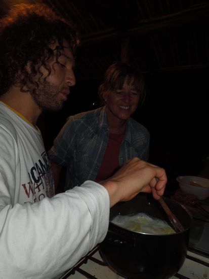 Die Vorbereitungen laufen in der Küche auf Hochtouren ...