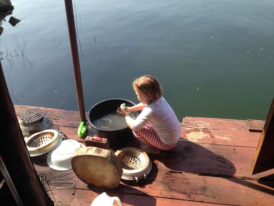 Prima das wir die Kleinen dabei haben, einer muß ja die Hausarbeit machen 
