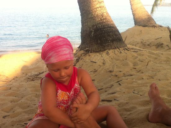 Vielen Dank auch an Leni, die uns nahezu jede Tür auf dieser Reise geöffnet hat. Sie hat wahnsinnig viel gelernt. Kann auf Englisch bis 10 zählen, auf Russich bis 3, ein paar Brocken Thai und so vieles mehr  Und daheim, kann sie uns mit Fußmassage verwöhnen, so war das Geld gut investiert 