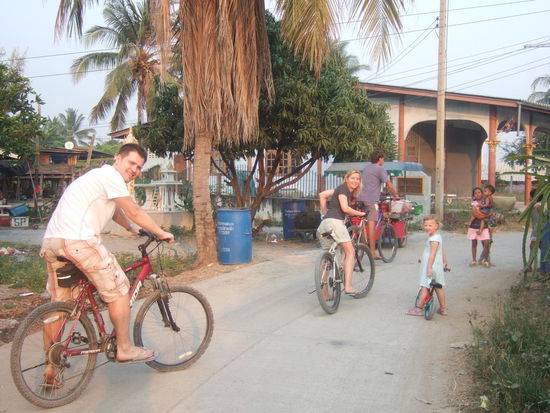 Radtour durch´s Dorf.