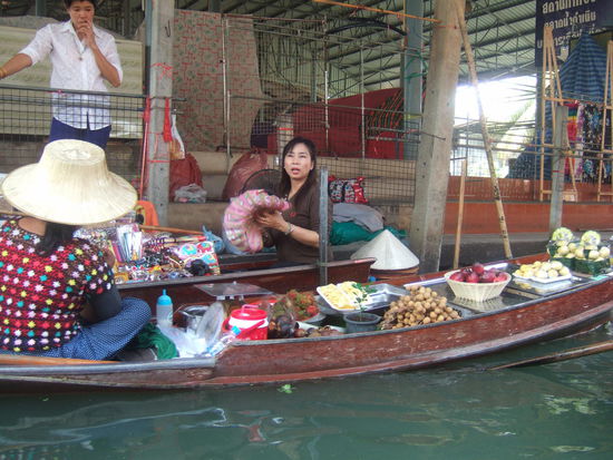 Der schwimmende Edeka 