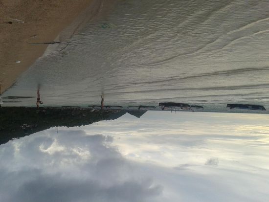 Ein paar dicke dunkle Wolken sind im Anmarsch...