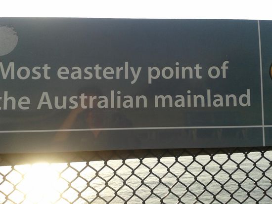 Weiter östlich geht's nur mit nassen Füßen... Hier habe ich auch eine Wal-Familie in freier Wildbahn gesehen. Das Aufklatschen der Flossen auf die Wasseroberfläche werde ich wohl immer im Ohr behalten: faszinierend!