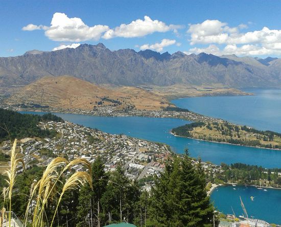 Blick von der skyline gondola auf Queenstown und Umgebung - traumhaft schön!