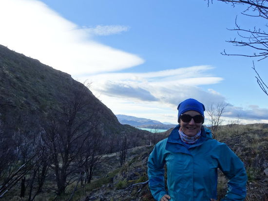 Heute war Sonnenbrille angesagt, nicht nur der strahlenden Sonne wegen, auch zum Schutz vor Staub und Sand, der durch den kräftigen Wind aufgewirbelt wurde.