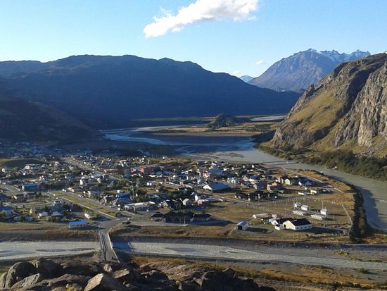 El Chaltén ist ein Dorf, was es noch gar nicht so lange gibt. Grund: Der Berg Fitz Roy und die wunderschöne Umgebung zieht viele Touristen an, die untergebracht und versorgt werden wollen...