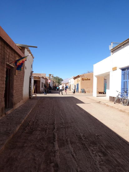 Eine Stadt in der trockensten Wüste der Welt, ein bisschen wie im 'Wilden Westen' aber im Norden Chiles: San Pedro de Atacama.
