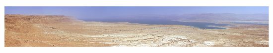 Atemberaubende Aussicht von Masada über das Tote Meer