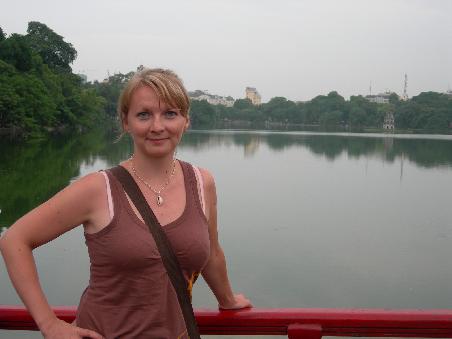 Marta mitten in Hanoi