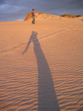 ich werfe lange schatten (oben timo)