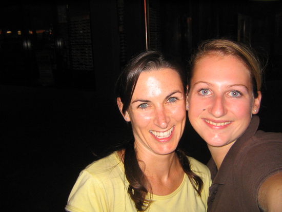 lynn aus kanada und ich in airlie beach