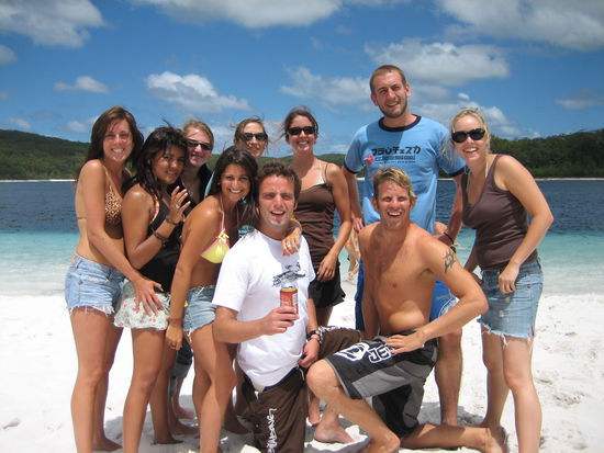 unsere gruppe vor dem lake mackenzie