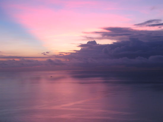 es folgt eine fotoserie des sonnenaufgangs am anderen ende der welt...