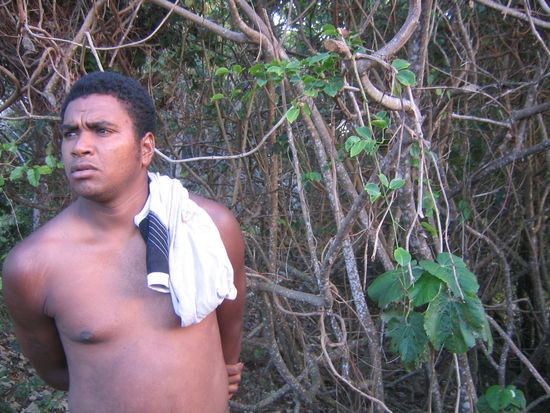 salmi fuehrte uns (diesmal bei tageslicht) zurueck...