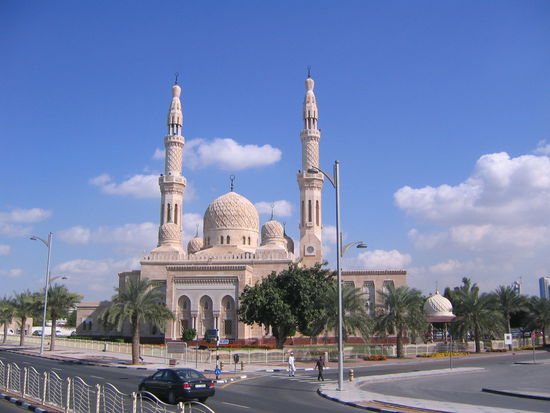 eine moschee (die einzige, die auch für ausländer zugänglich ist)