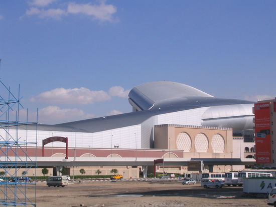 im "ski dubai" kann man bei einer aussentemperatur von 50 °C ski fahren