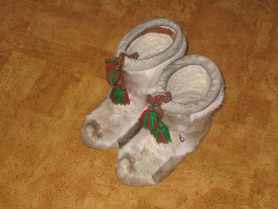 Das für Lappland typische Schuhwerk (für die Dame)