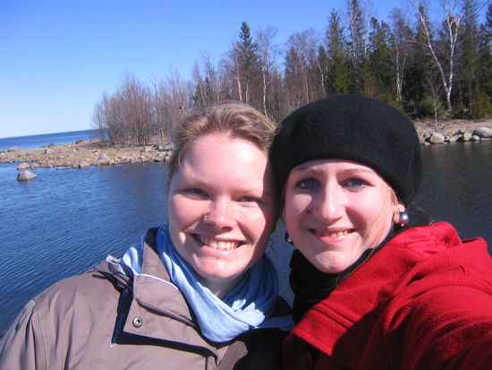 Jetzt besuchst du mich in Finnland, Hanna, und in weniger als einem halben Jahr besuche ich dich in China  Was sind schon Entfernungen?