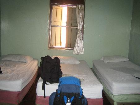 Unser Zimmer im Wally House in Bangkok, wo wir unsere erste Nacht verbrachten.