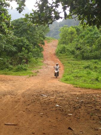 Die beste Moeglichkeit Krabi und Umgebung zu erkunden, ist einfach mal "Offraod" zu gehen und abseits der Strassen die Urspruenglichkeit zu entdecken....